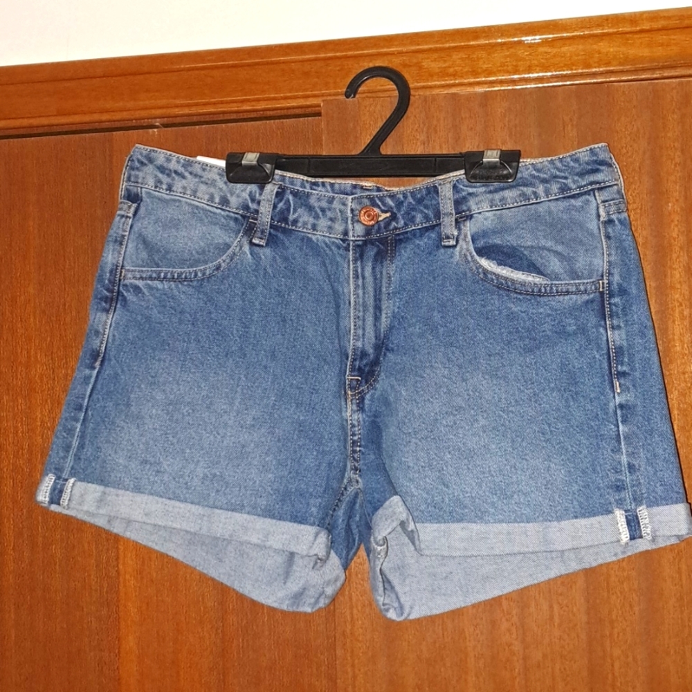 H&M Denim Shorts NWOT